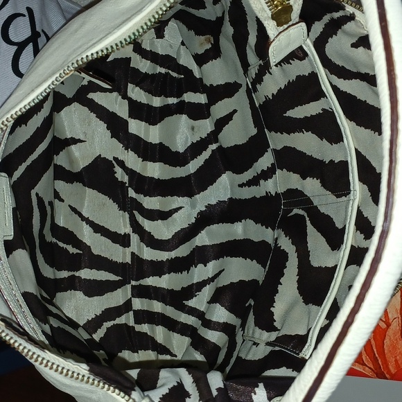 Kate Spade White Leather Shoulder Bag And Kate Spade Card Holder - Picture 11 of 16